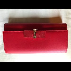 Charles & Keith Wallet.